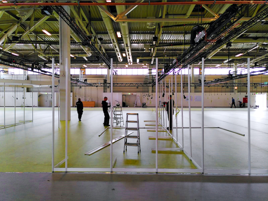 SALUS Article Clusters of critical care and general care beds set out in Berlin convention hall